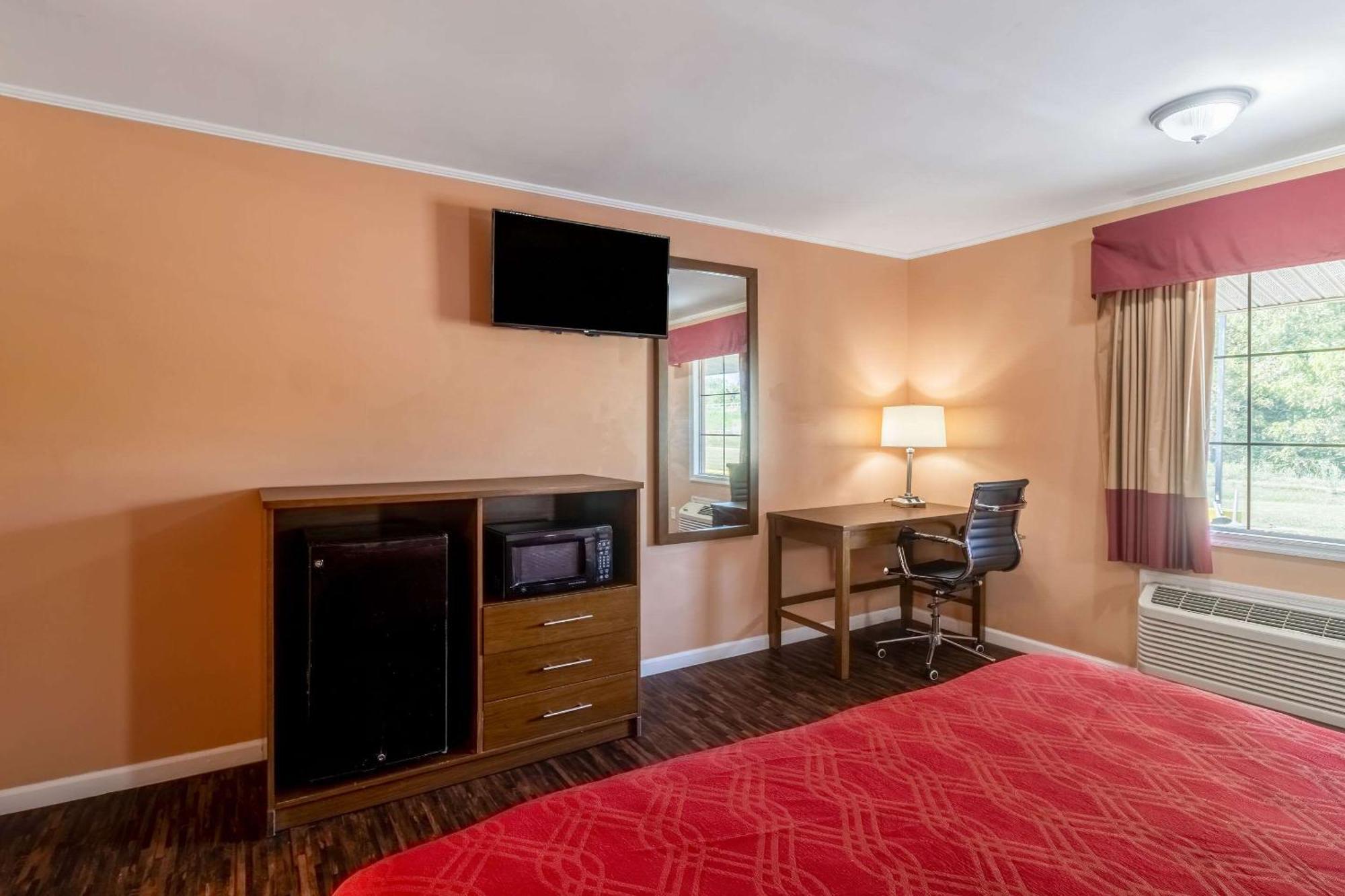 Econo Lodge Cornersville Exterior photo