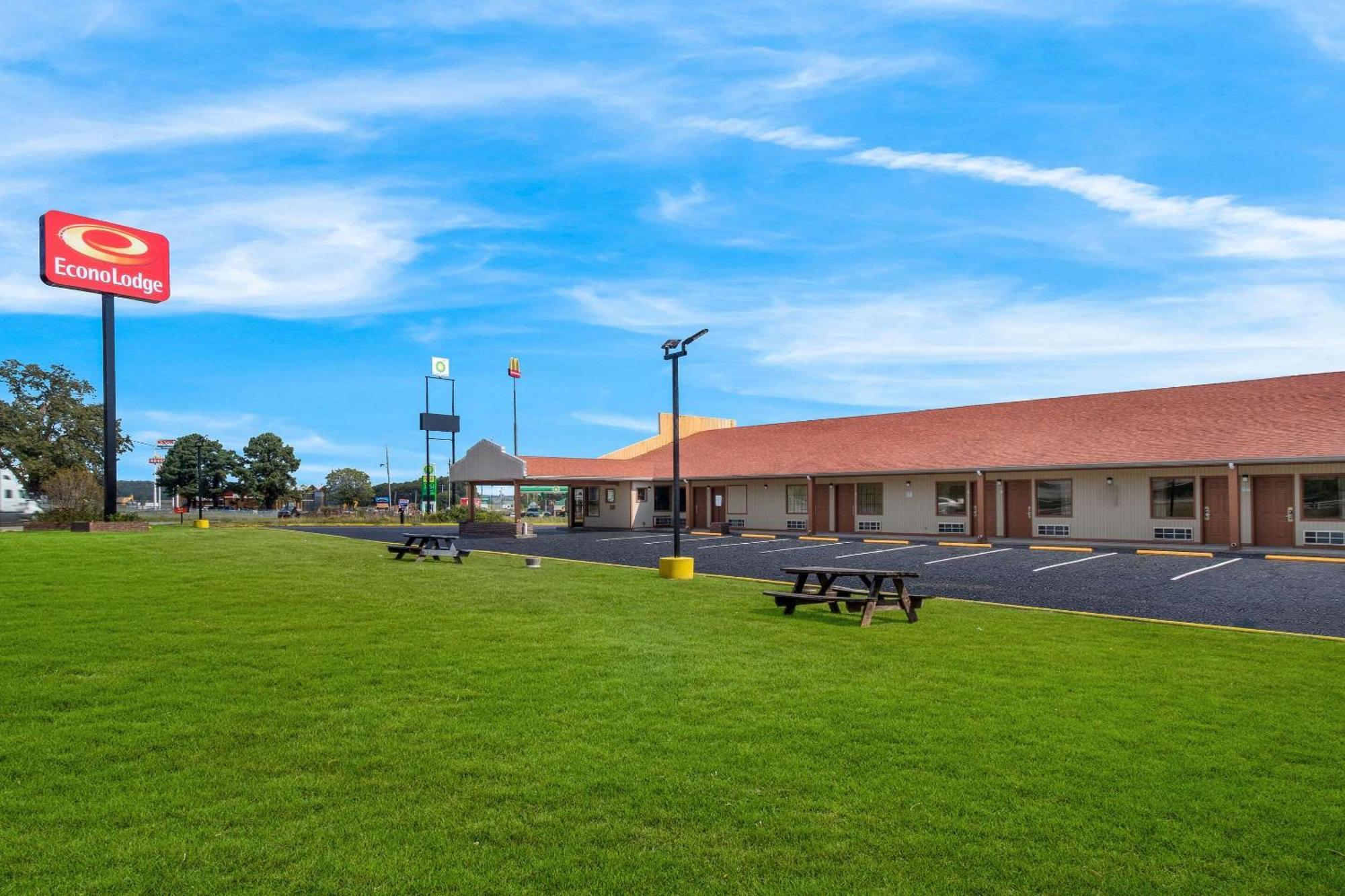 Econo Lodge Cornersville Exterior photo