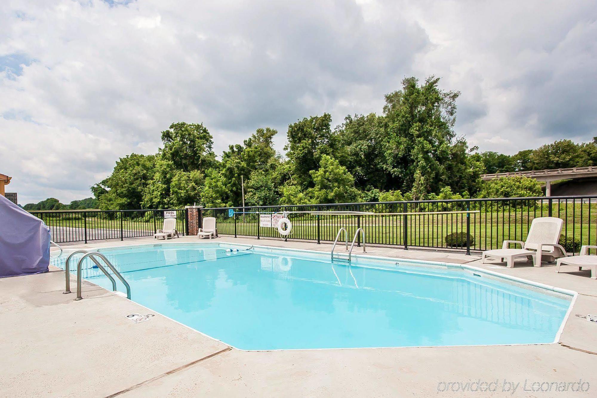 Econo Lodge Cornersville Exterior photo